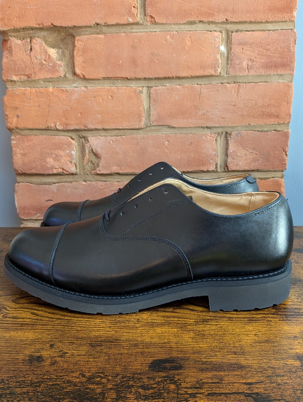 Canada West black leather cap toe oxford service shoes size 10-10.5 F (Wide) New